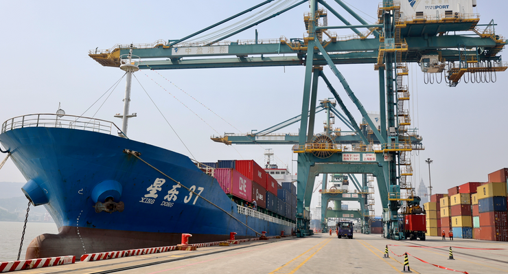 开通“福州至厦门”海运海峡快线，，，，，，，湖南推进“一江一湖四水”